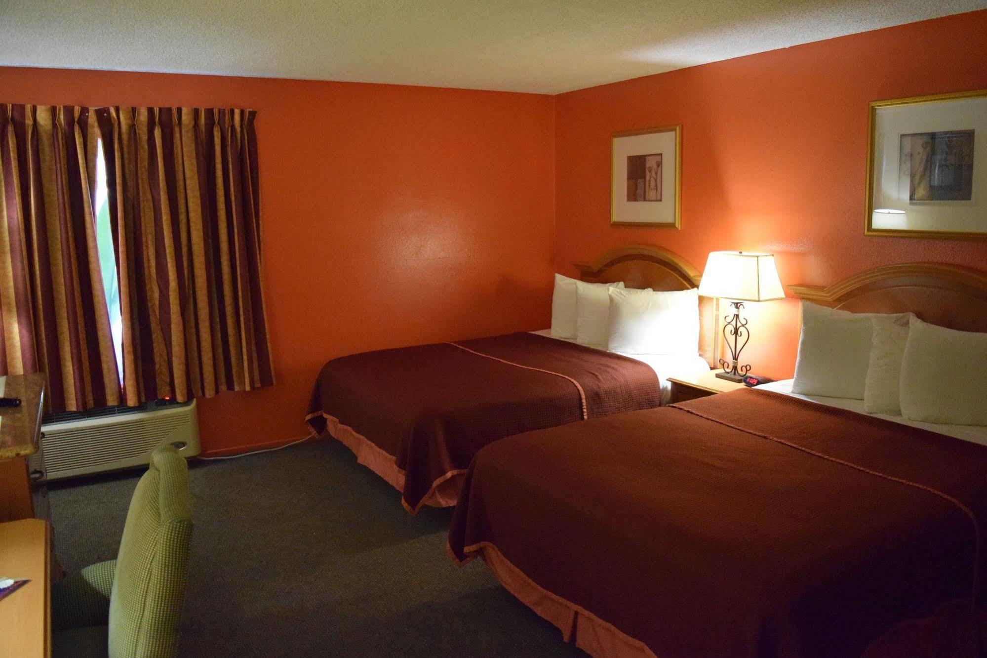 Howard Johnson By Wyndham Hotel Buena Park