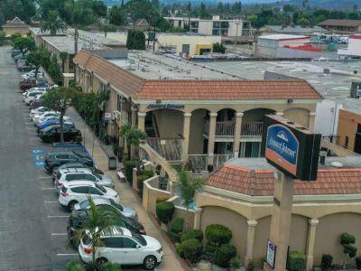 Howard Johnson By Wyndham