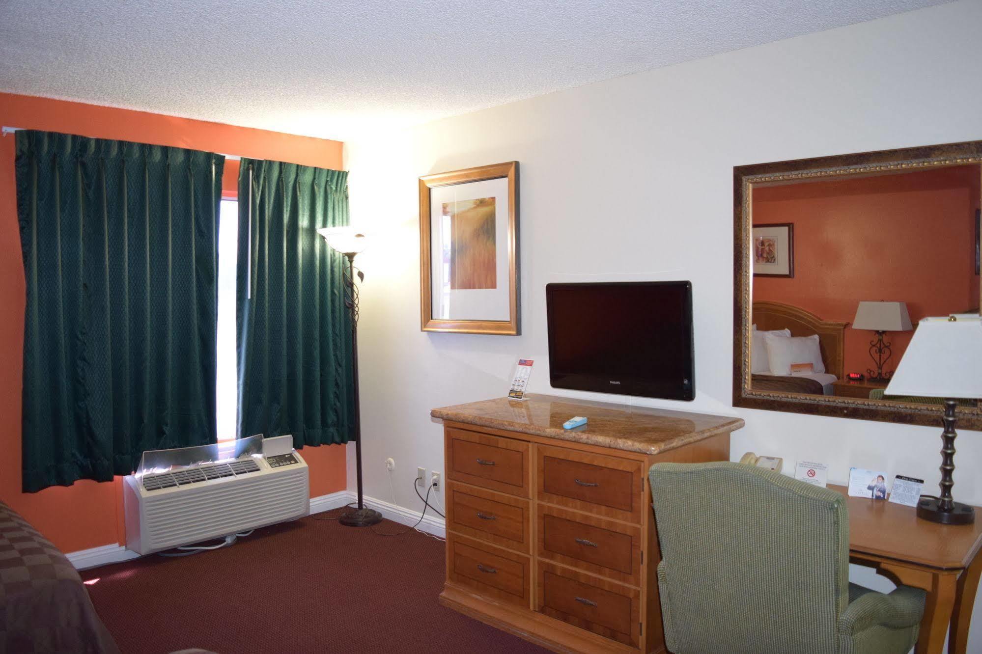 Hotel Howard Johnson By Wyndham Buena Park
