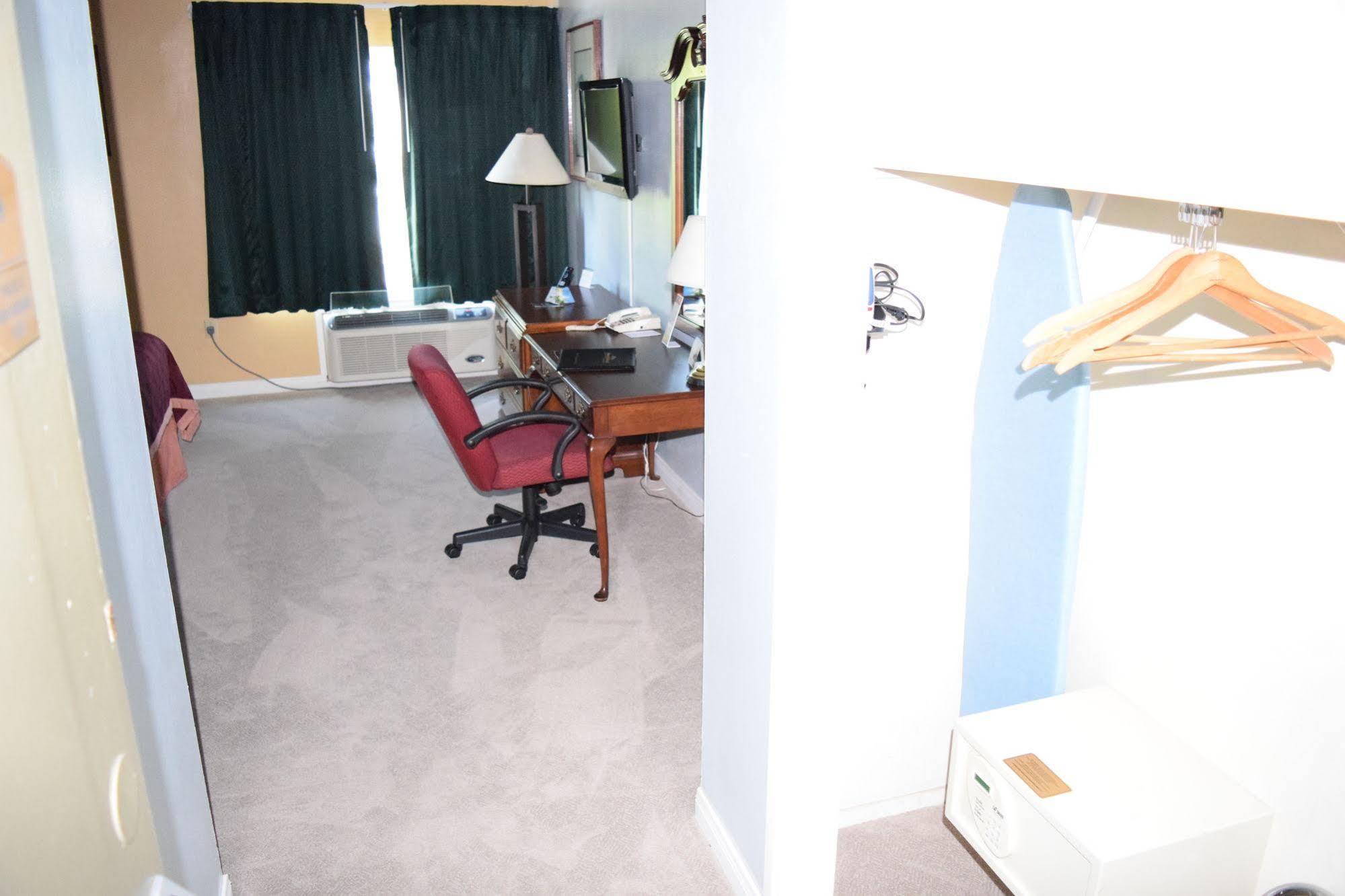 Howard Johnson By Wyndham Hotel 2*