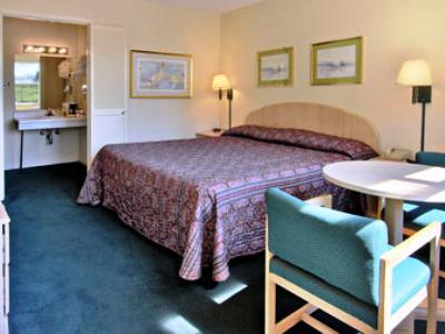 Howard Johnson By Wyndham